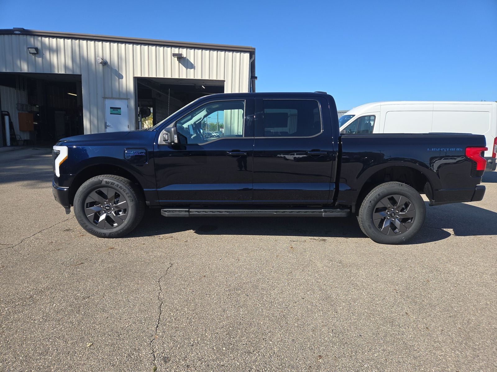 2025 Ford F-150 Lightning Flash