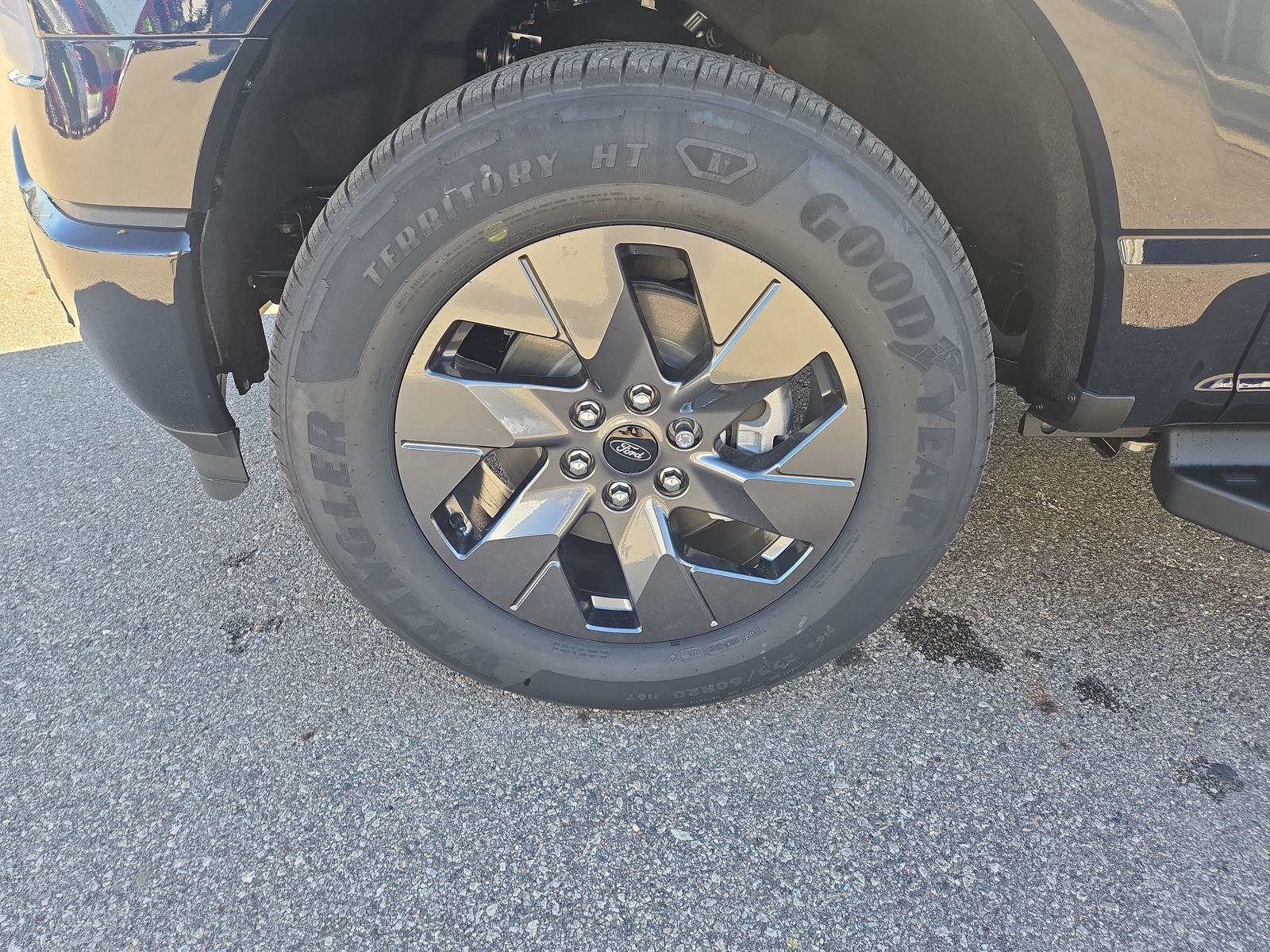 2025 Ford F-150 Lightning Flash