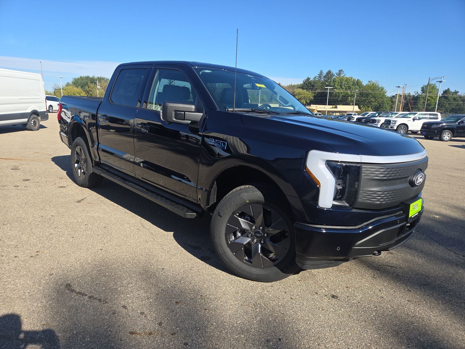2025 Ford F-150 Lightning Flash