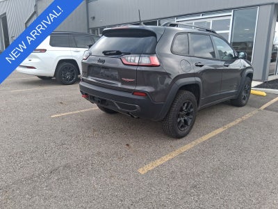2023 Jeep Cherokee Trailhawk