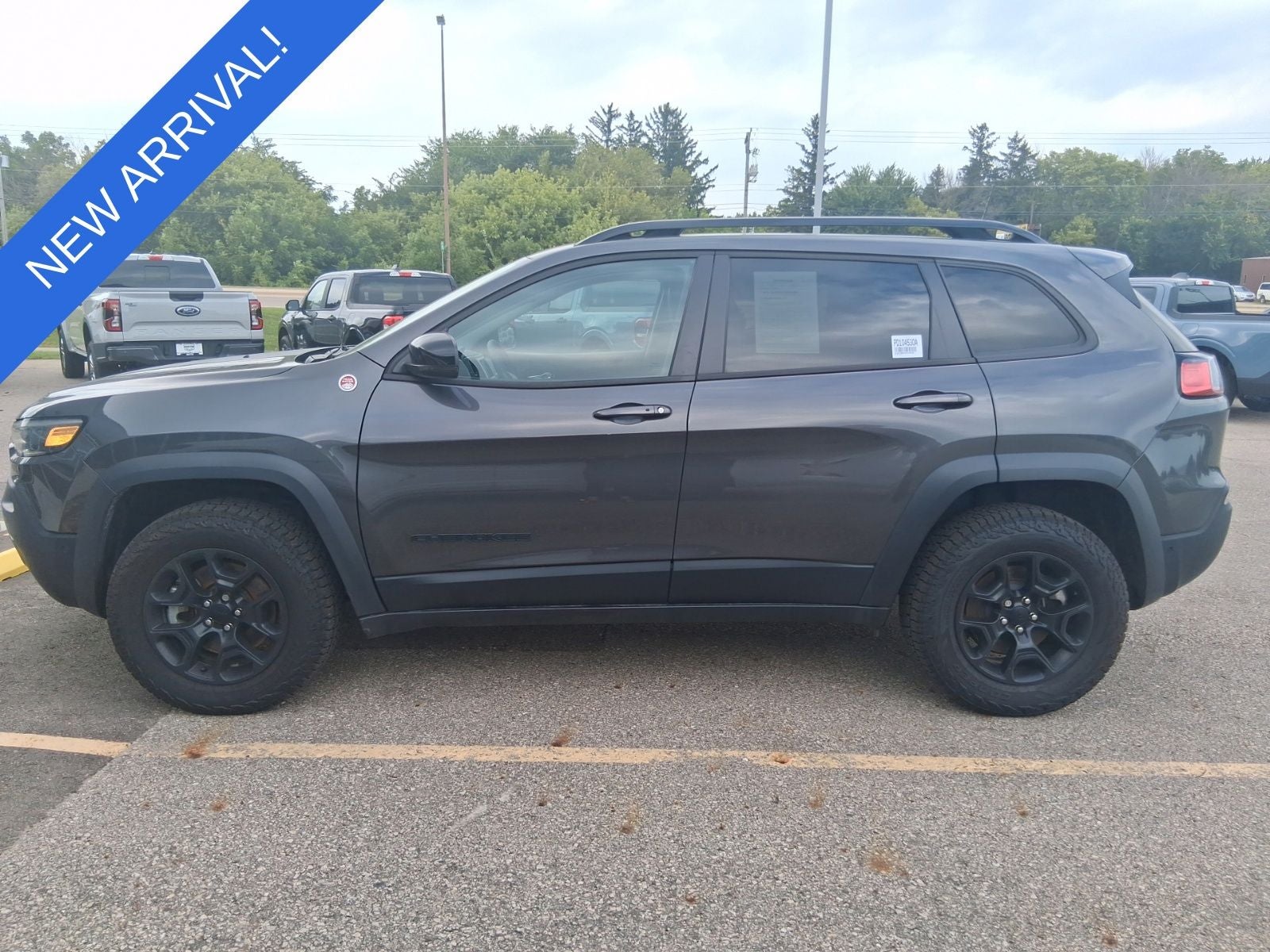 2023 Jeep Cherokee Trailhawk
