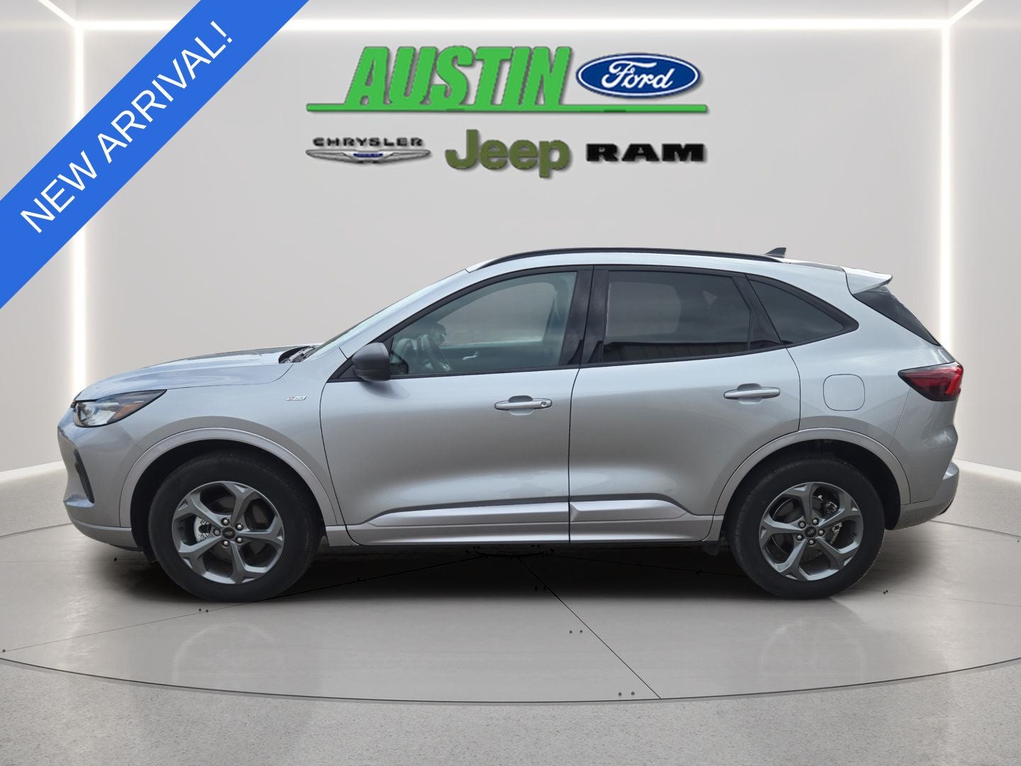 Used 2024 Ford Escape ST-Line with VIN 1FMCU9MN4RUB47466 for sale in Austin, Minnesota