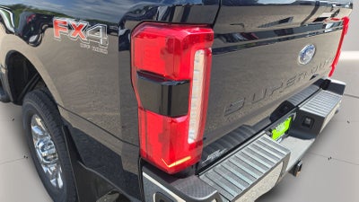 2023 Ford F-350SD Lariat