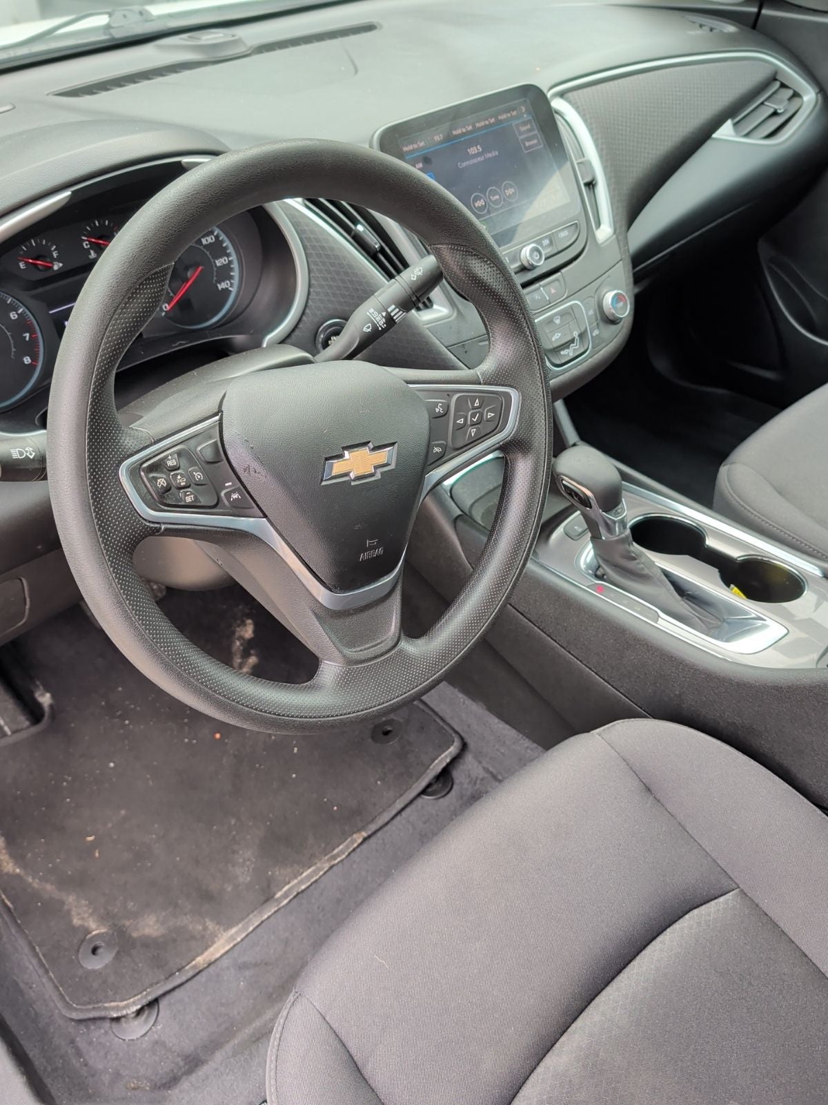 2022 Chevrolet Malibu LS 1FL