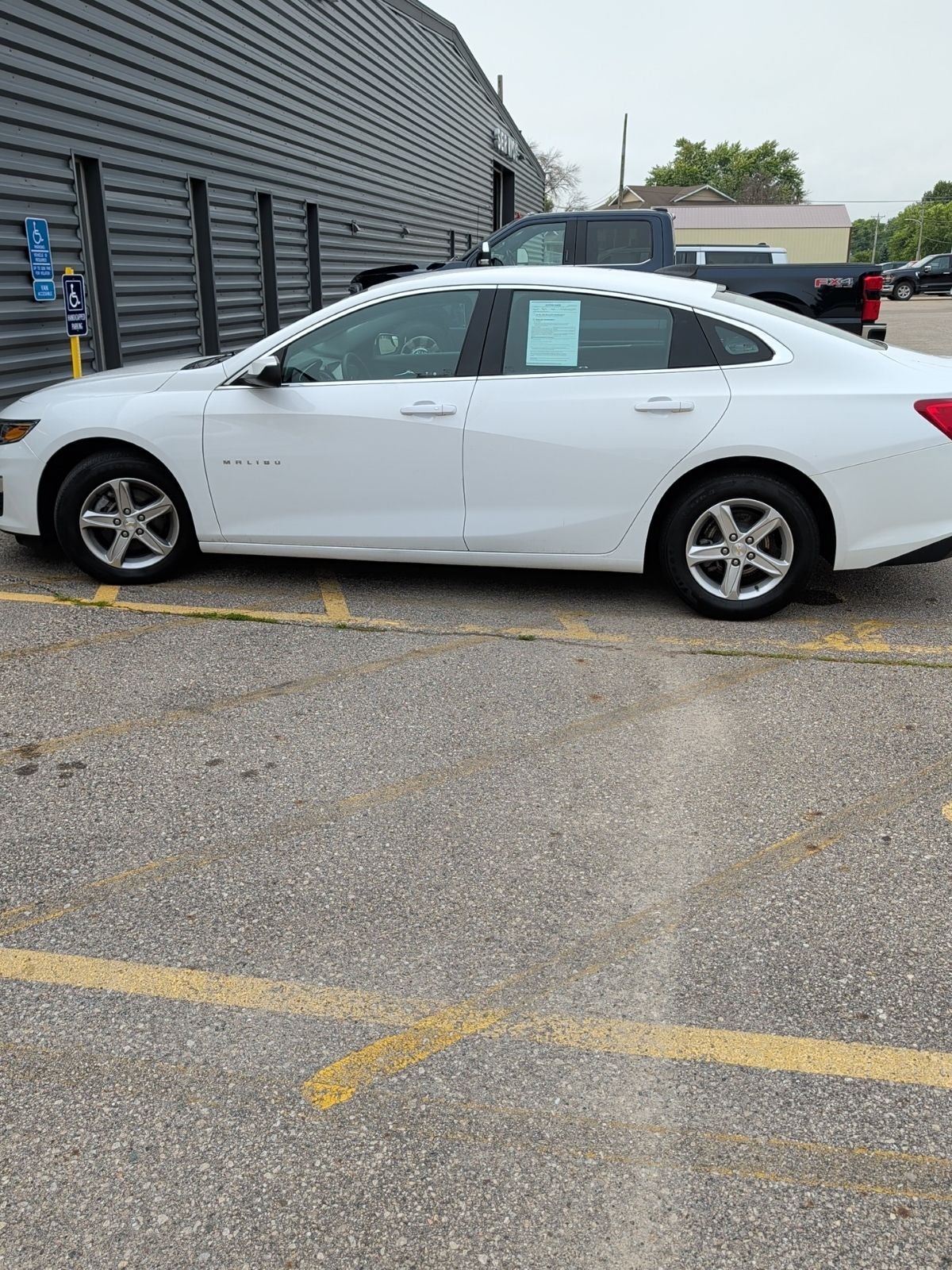 2022 Chevrolet Malibu LS 1FL