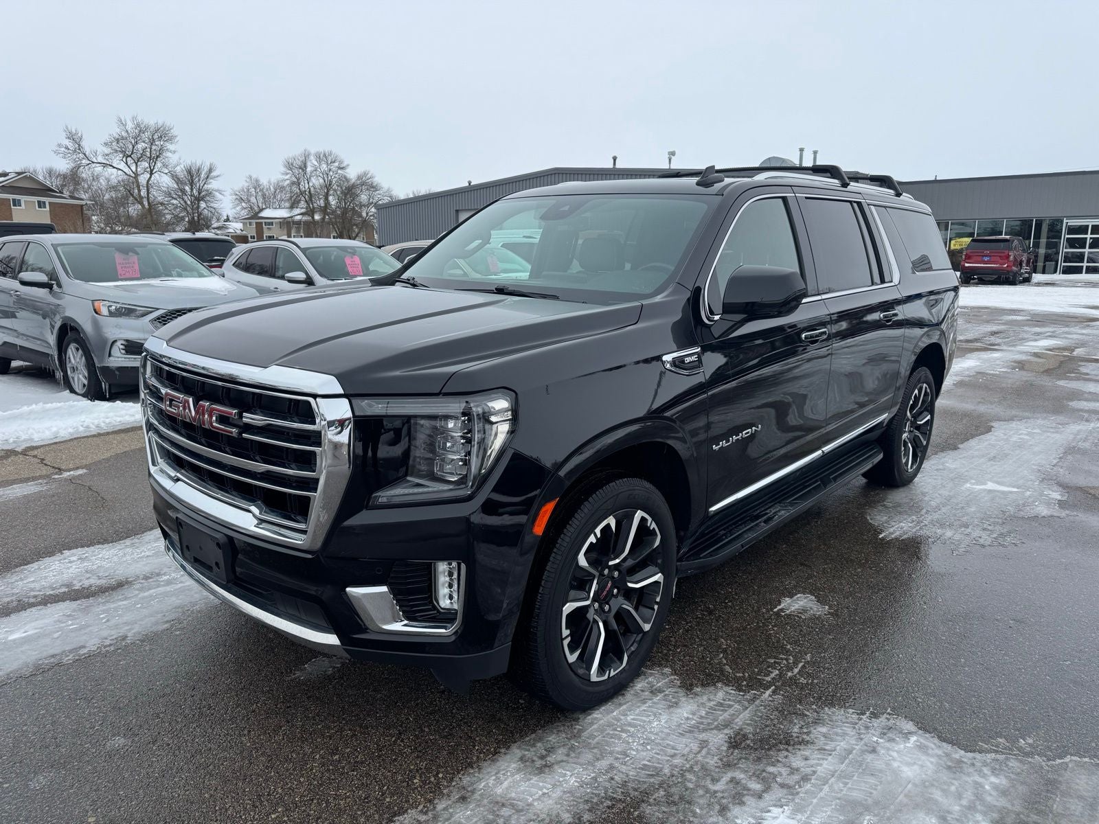 2023 GMC Yukon XL SLT