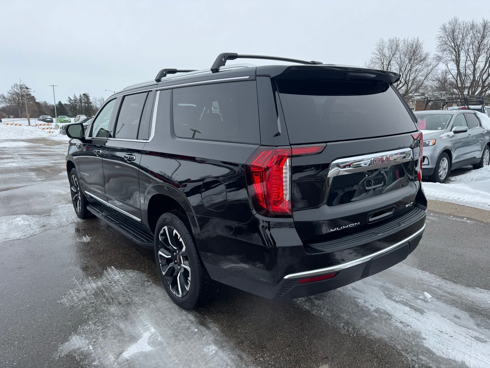 2023 GMC Yukon XL SLT
