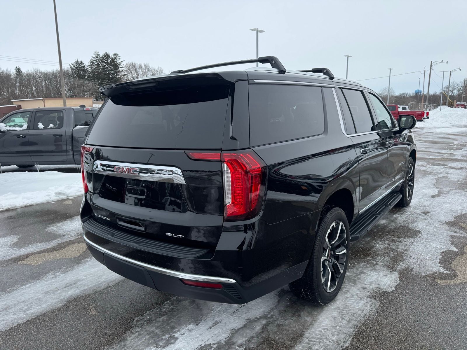 2023 GMC Yukon XL SLT