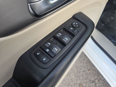 2022 Chrysler Pacifica Hybrid Touring L Theatre System!