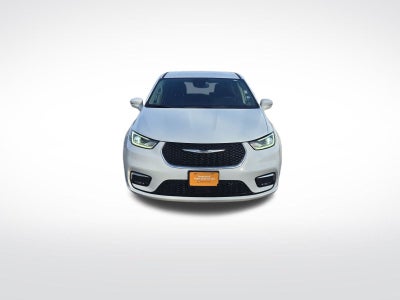 2022 Chrysler Pacifica Hybrid Touring L Theatre System!