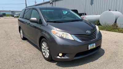 2012 Toyota Sienna XLE 7 Passenger