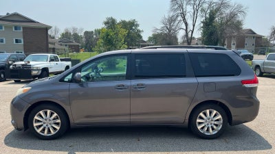 2012 Toyota Sienna XLE 7 Passenger