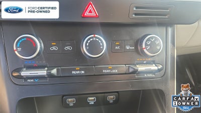 2023 Kia Carnival LX Seat Package