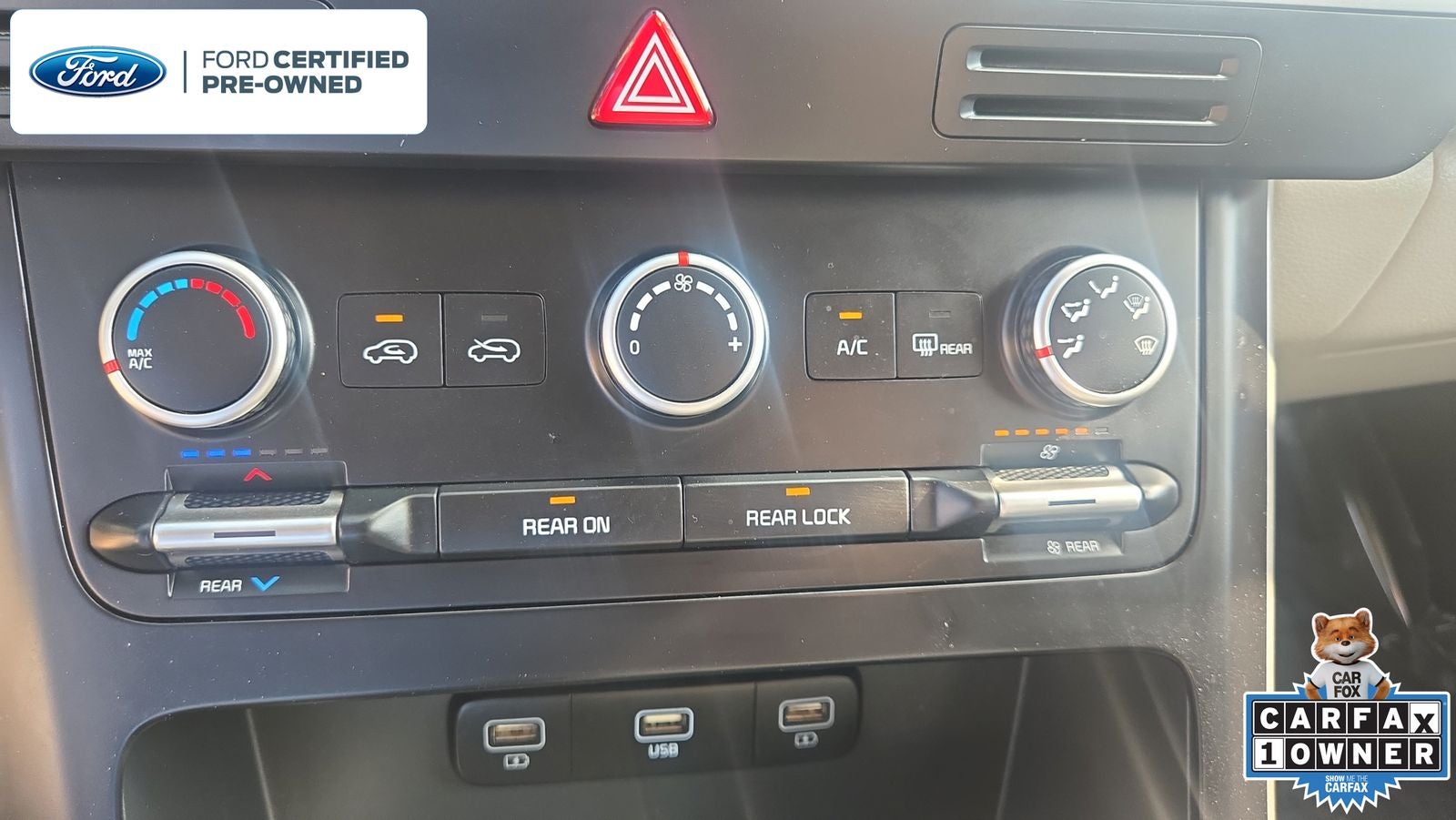 2023 Kia Carnival LX Seat Package