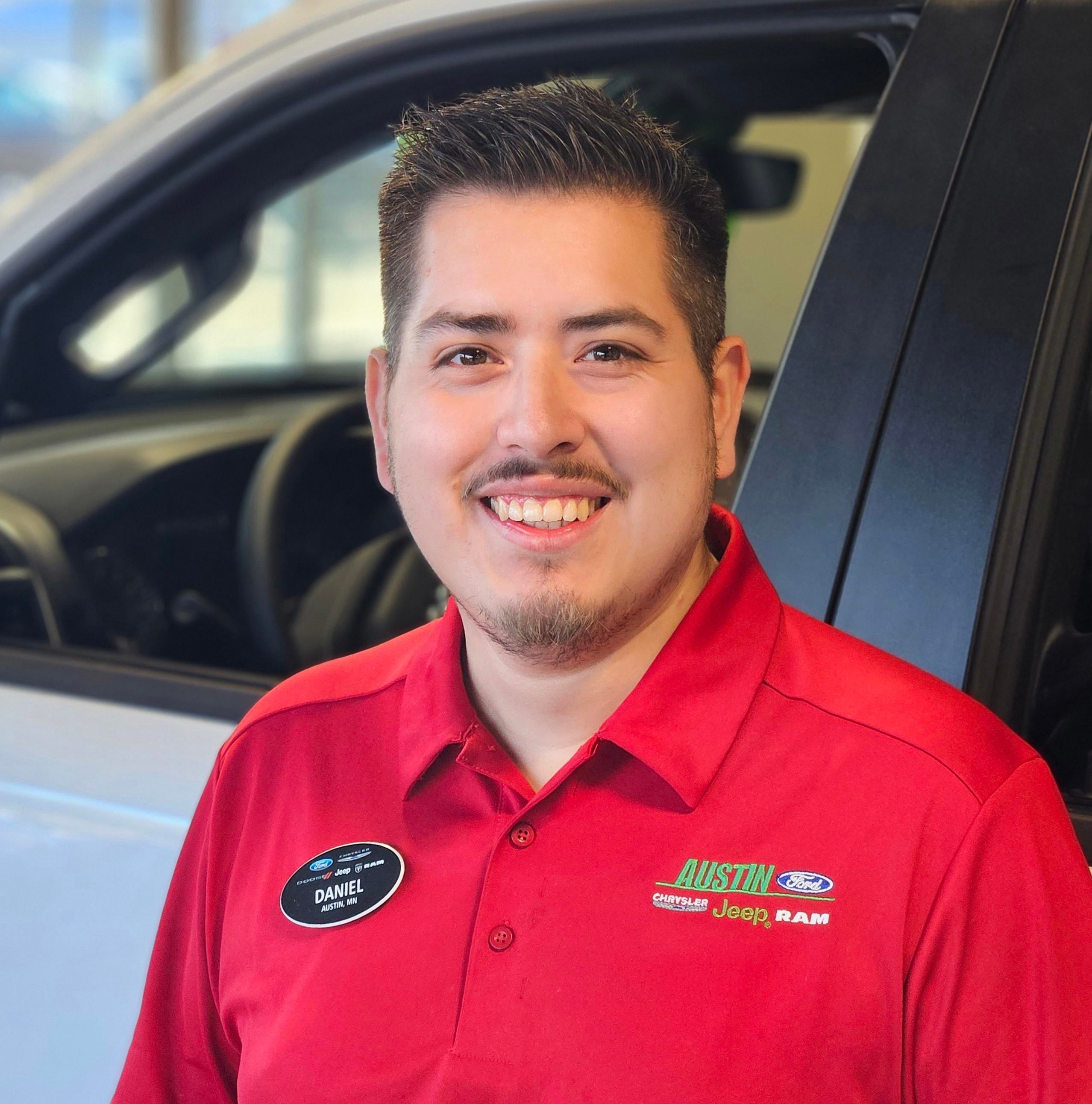 Daniel Almaraz (Se Habla Espanol)